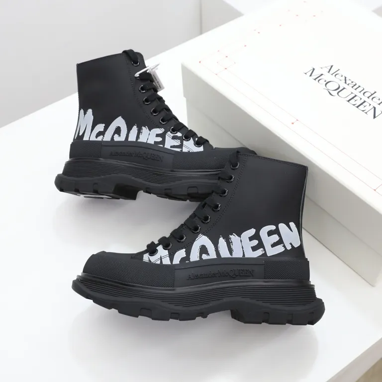 Alexander McQueen Shoe 